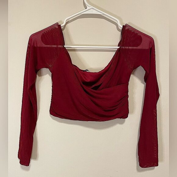 Cute Long Sleeve Red Crop Top🤍 - Picture 1 of 4